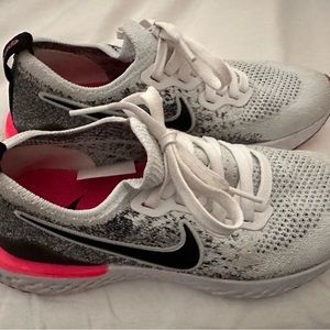 Nike Epic React Flyknit 2 Women's Running Shoe 6.5